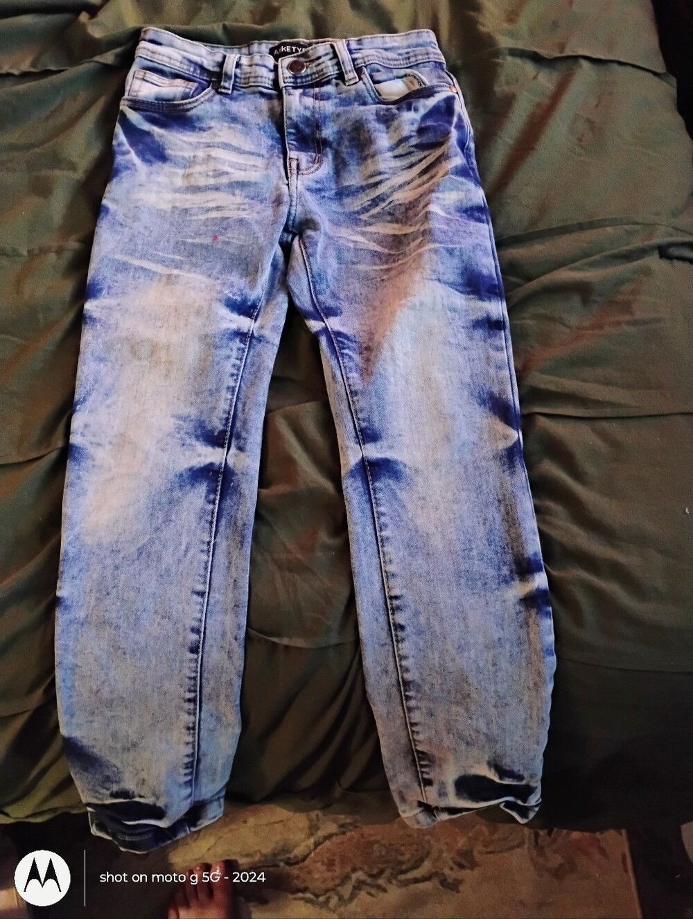 ARKETYPE Boy's Slim Straight Light And dark Blue Denim Washed Jeans sz 10 - Picture 4 of 4